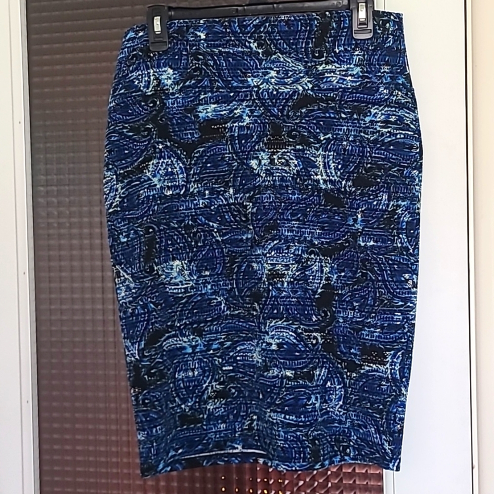 LuLaRoe Blue, Ribbed Cassie Pencil Skirt. Size M.